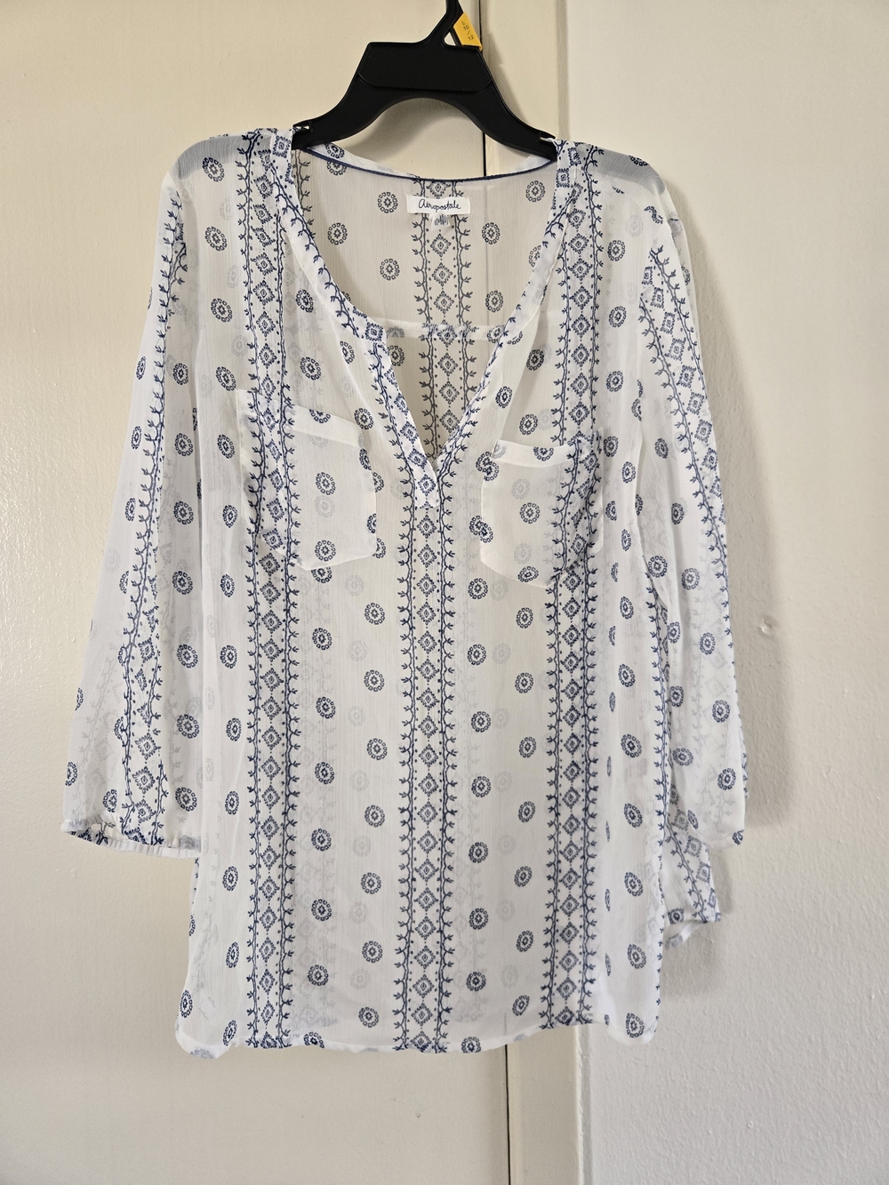 AEROPOSTALE BLUE & WHITE BLOUSE — XL